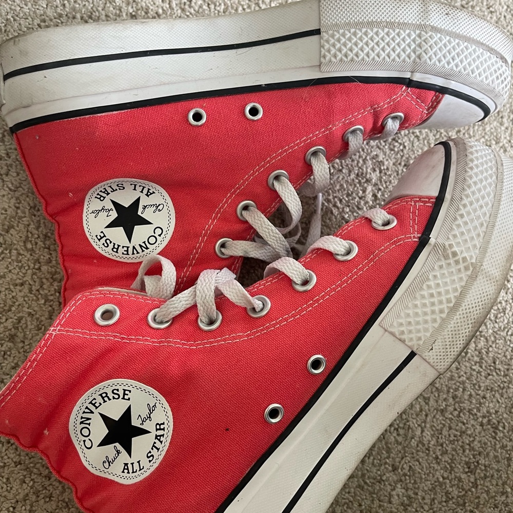 Wmns Chuck Taylor All Star Lift Platform High 'Ultra Red'